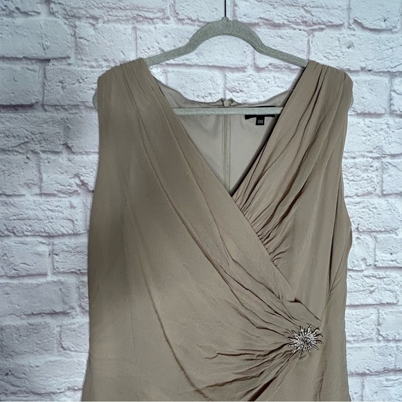 Tadashi Collection Chiffon Layered Formal Maxi Dress - Picture 6 of 14